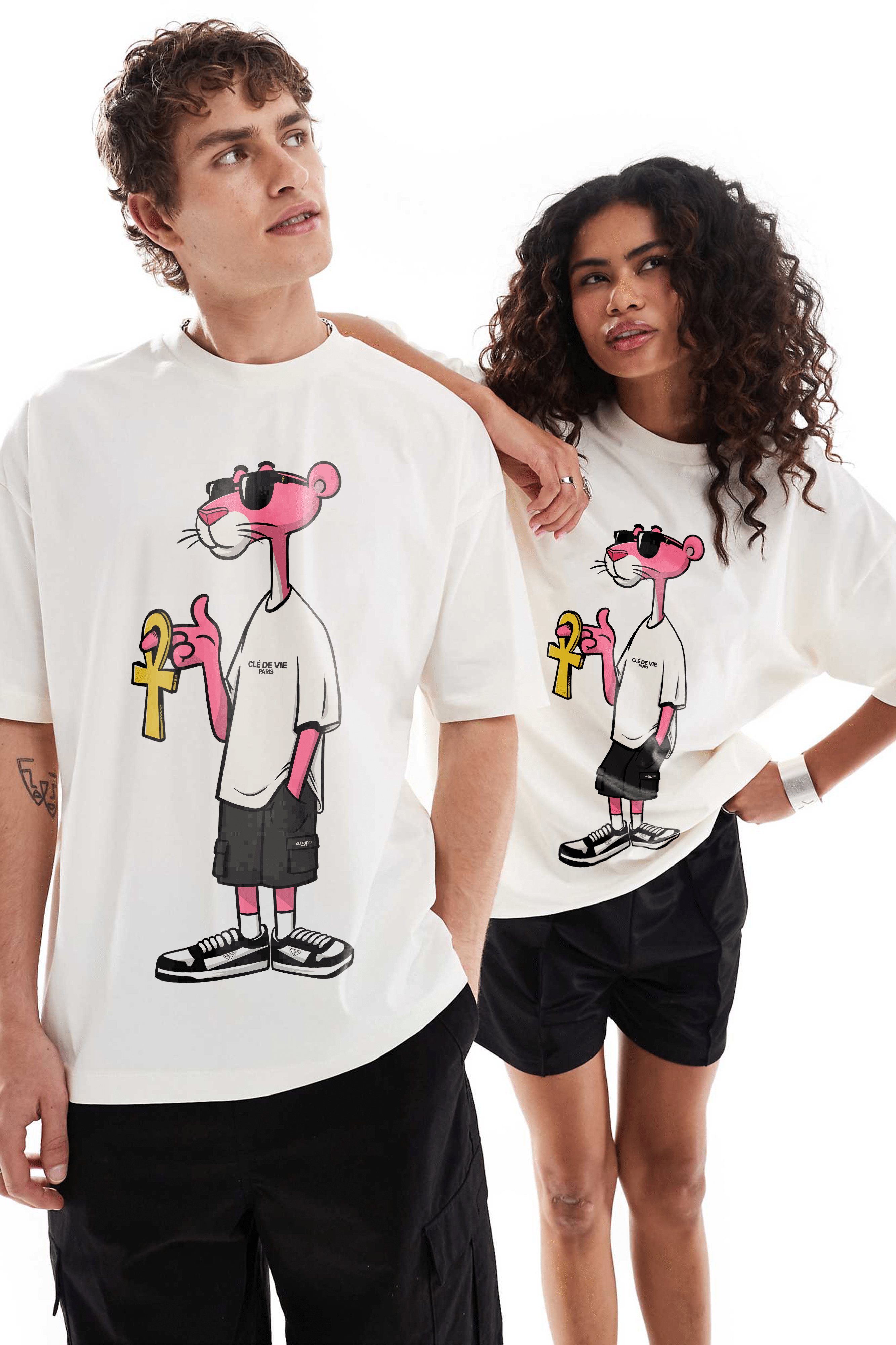 Camiseta Oversized - Pantera Cor-de-Rosa