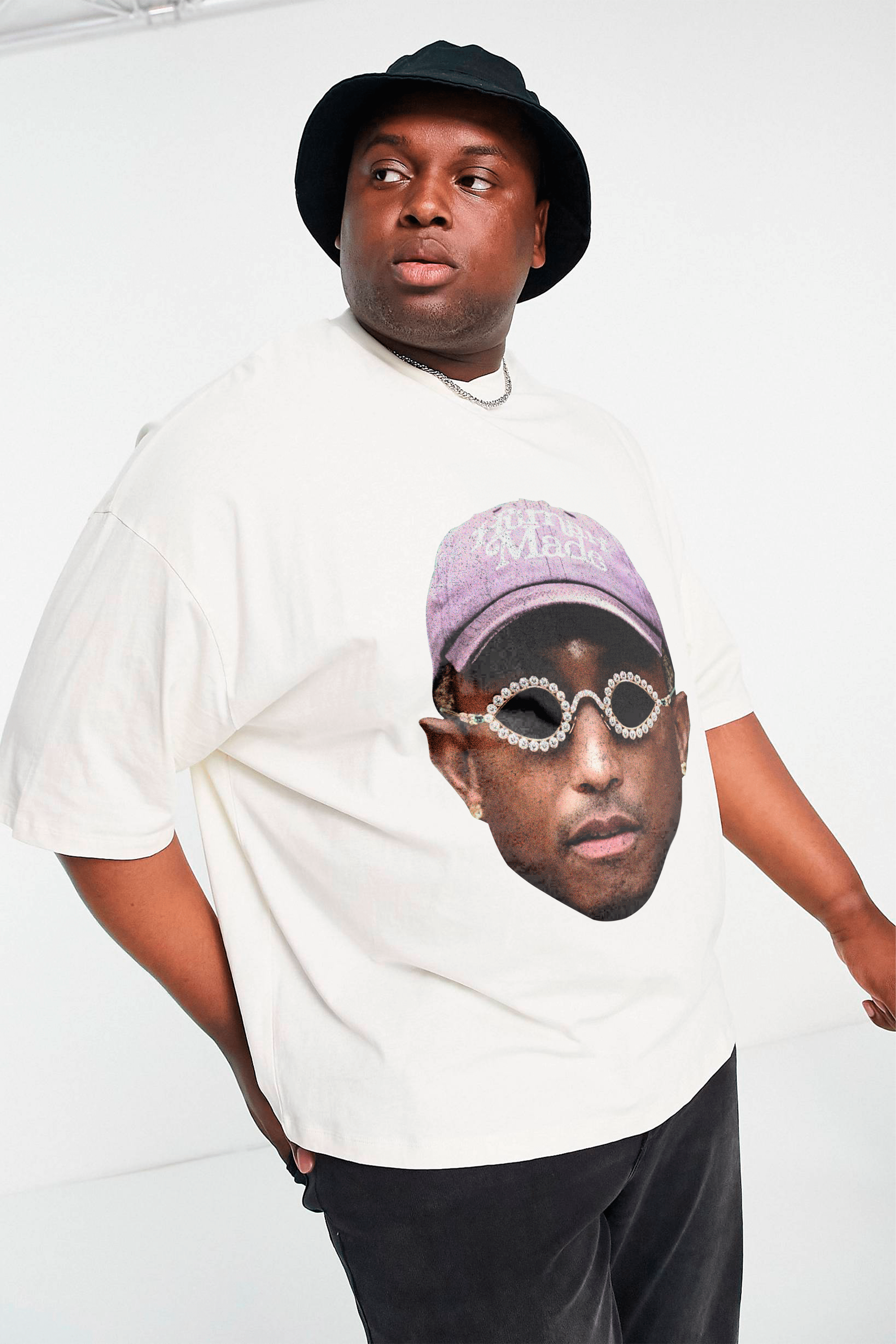 Camiseta Oversized - Pharrel Williams