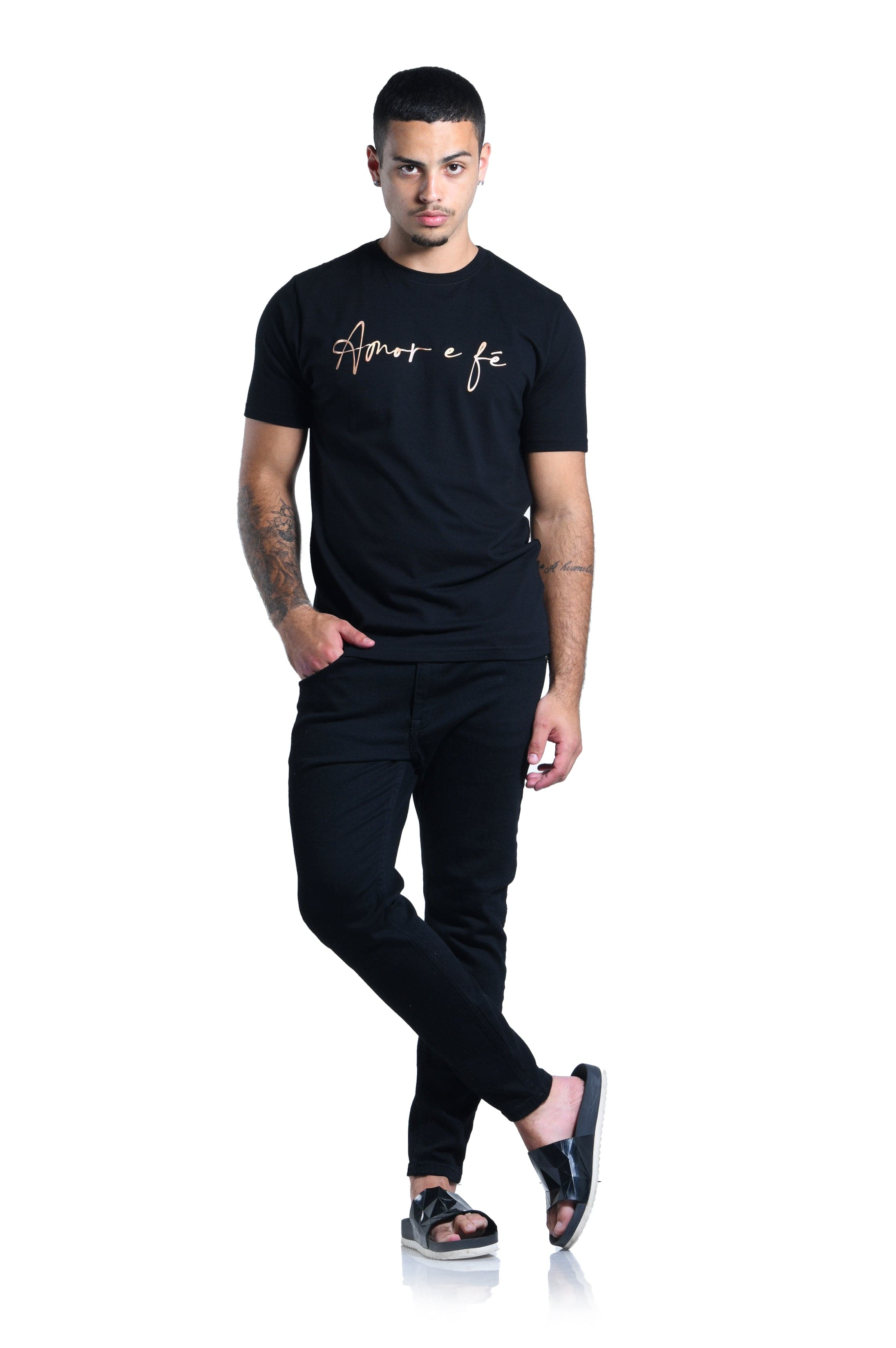 Camiseta Regular - Amor e Fé
