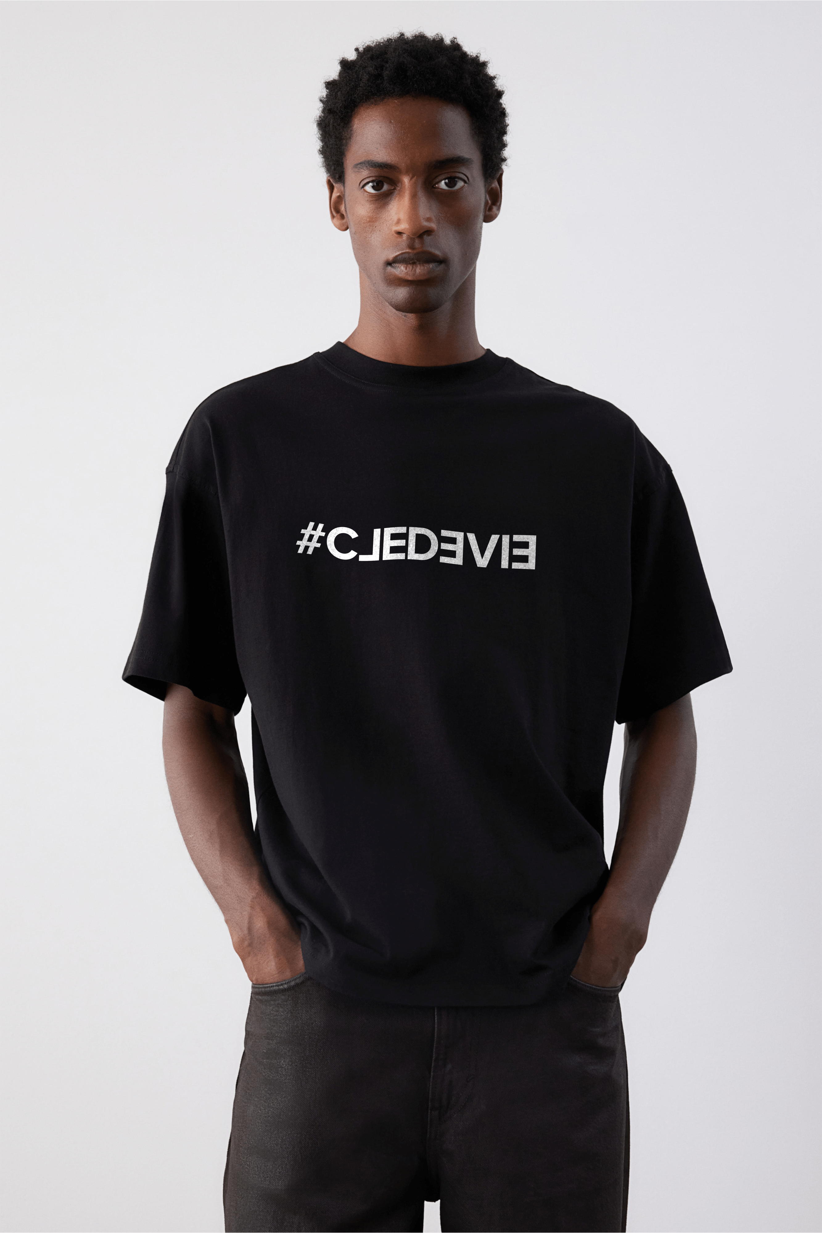 Camiseta Streetwear Cledevie - sinapes