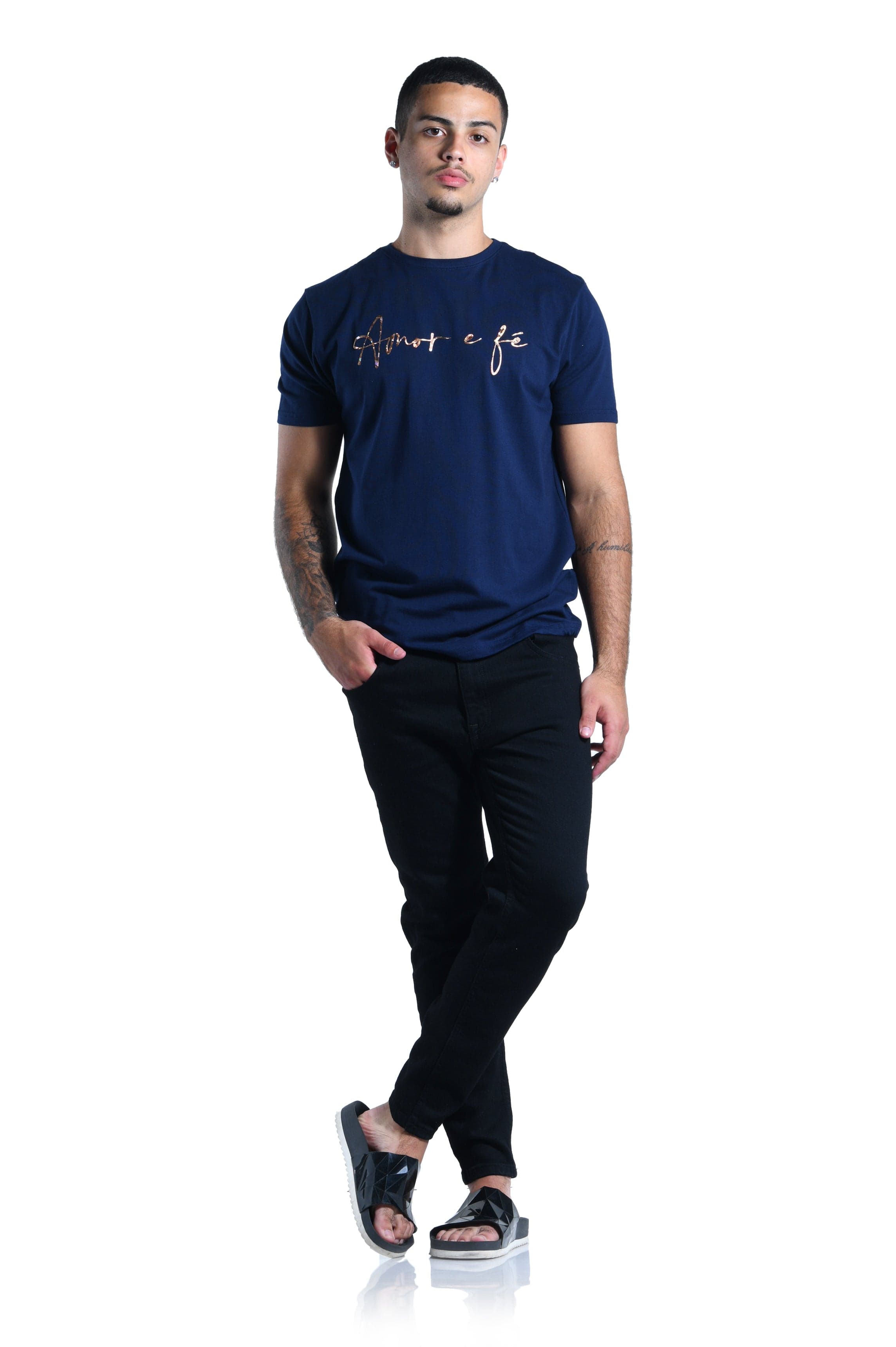 Camiseta Regular - Amor e Fé