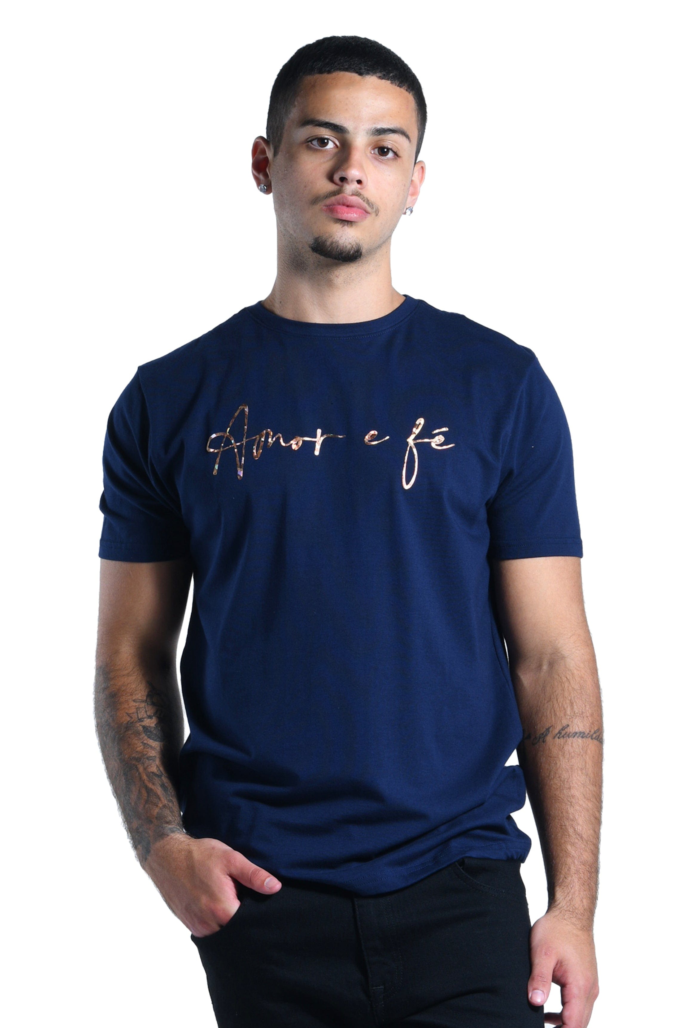 Camiseta Regular - Amor e Fé