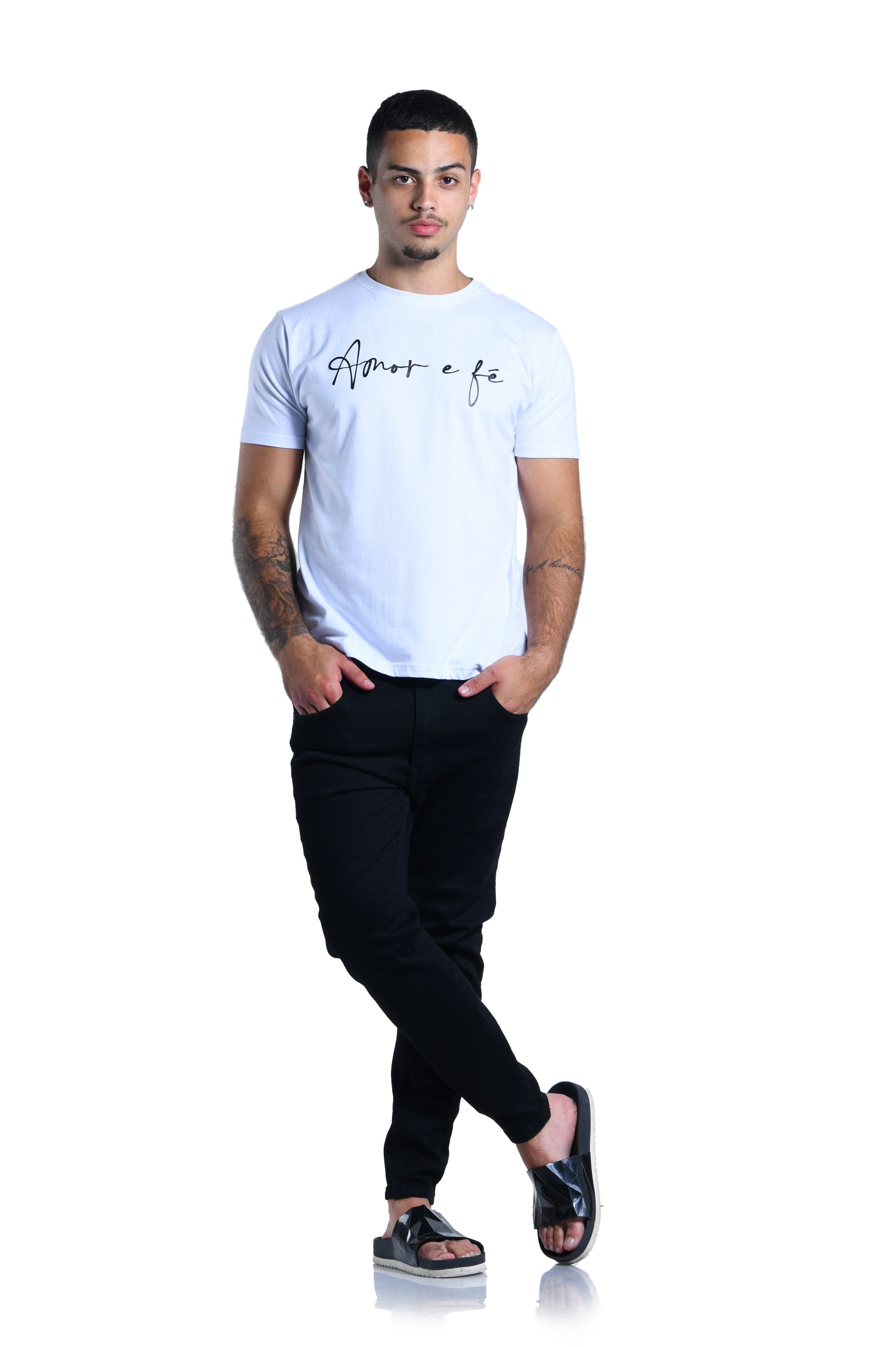 Camiseta Regular - Amor e Fé