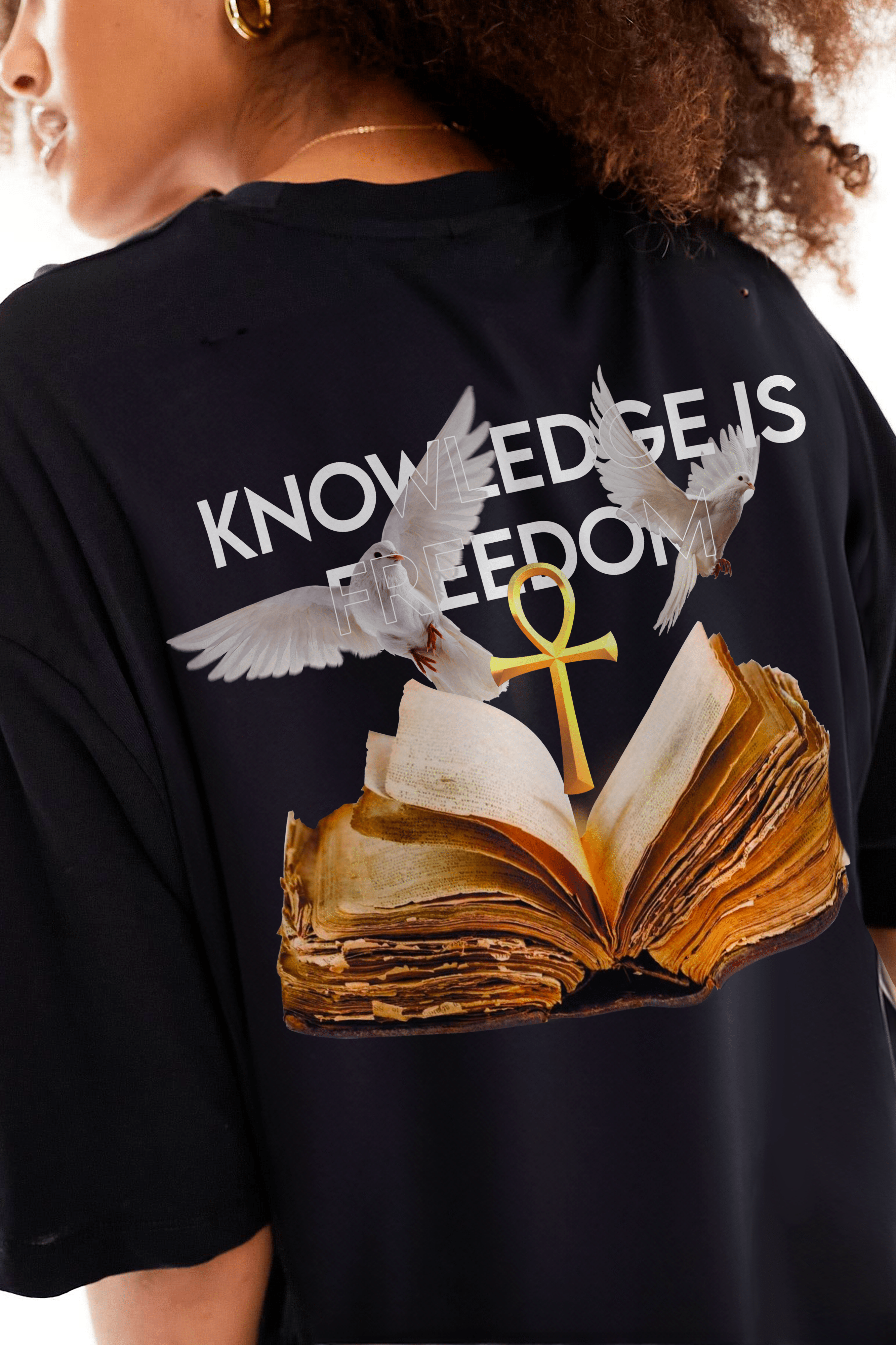 Camiseta Streetwear - O Conhecimento Liberta